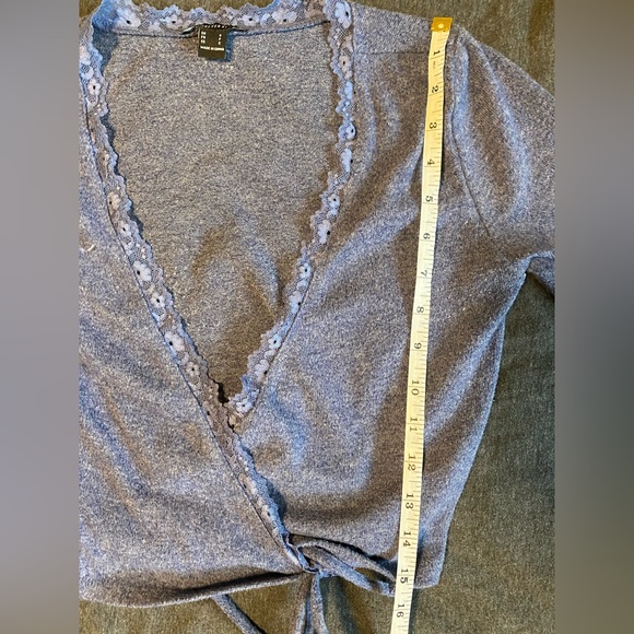 Wrap front Blouse - Picture 3 of 4